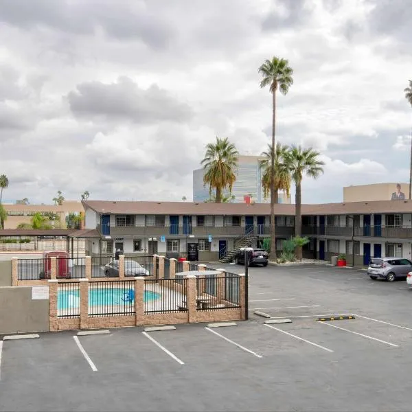 Studio 6 Suites San Bernardino, CA, hotell i San Bernardino