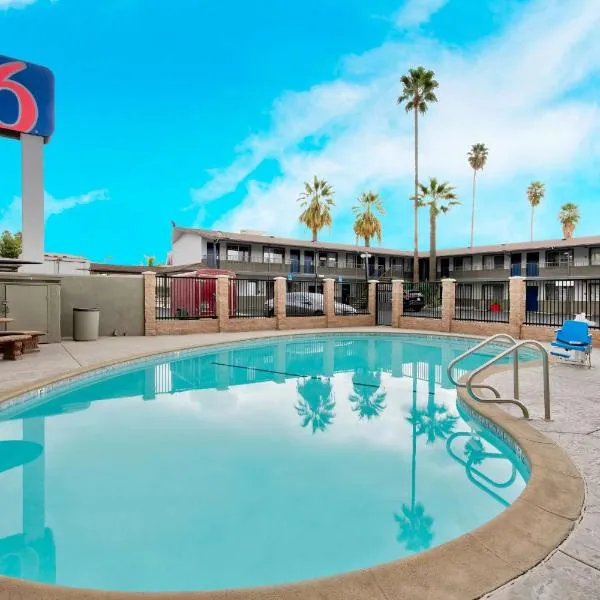 Studio 6 Suites San Bernardino, CA, hotel v destinaci San Bernardino
