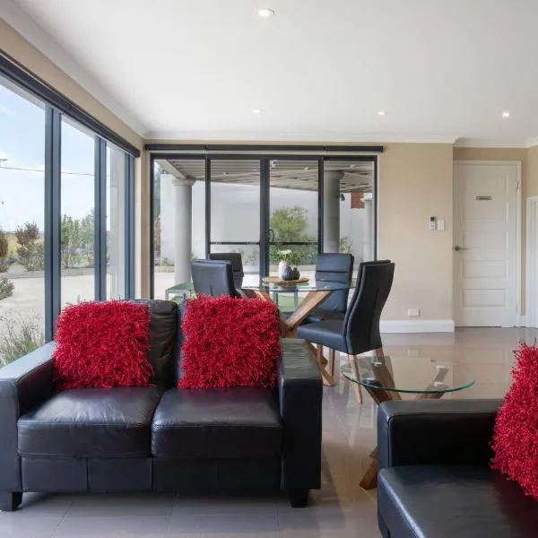 Ocean View Executive Apartment 2, hotel a Geographe