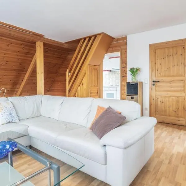 Alpen-Hostel Apartment Südgrat mit Motorradvermietung, hotel a Memmingen