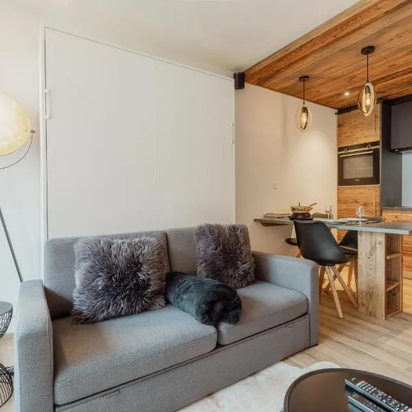 Studio rénové et élégant en plein centre, hotel a Crans-Montana