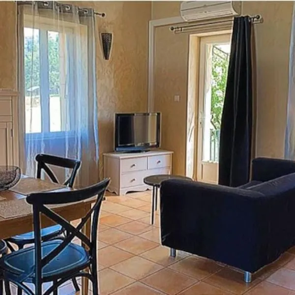 Le Mas Gabantelye, hotel v destinaci Saint-Paulet-de-Caisson