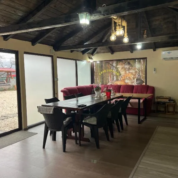 Casa Lupilor Transfăgărășan, hotel in Căpăţîneni-Ungureni