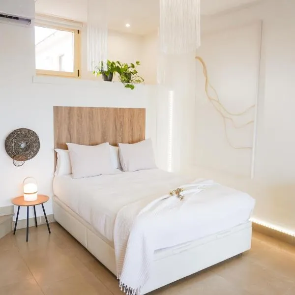 Costa Brava acollidor apartament amb gran terrassa per a 3 persones, hotel a Castelló d'Empúries