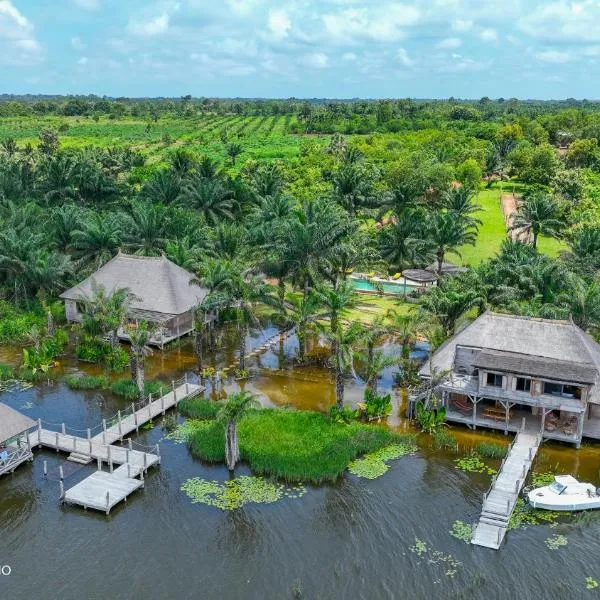 LE VILLAGE D'HÉLÈNE - Natura Resort、Ouidahのホテル
