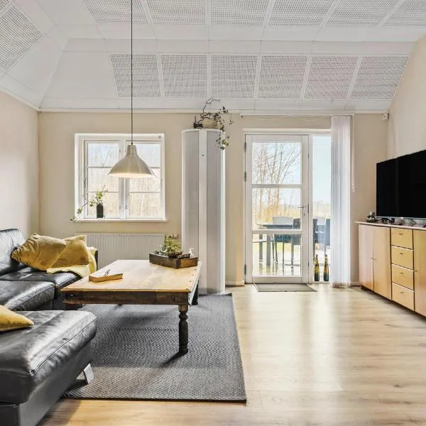 Cozy Home In Engesvang With Wifi, hotel i Engesvang