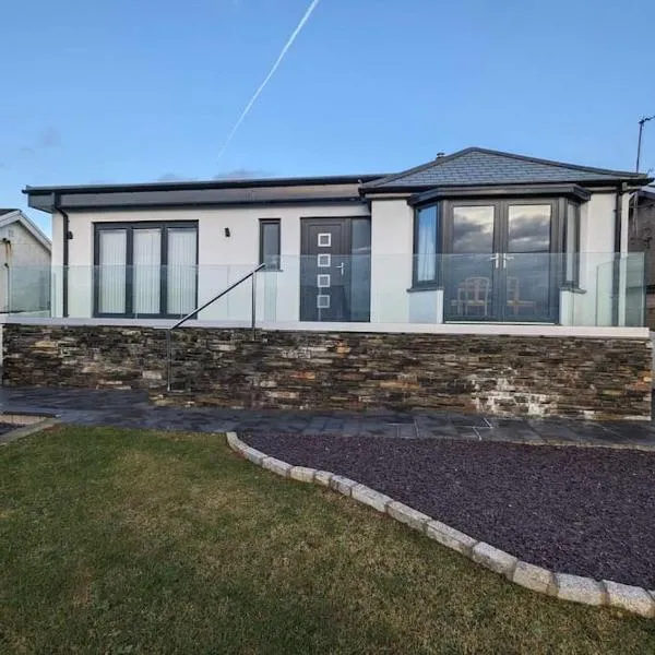 Truckle - Treknow, Tintagel - Bungalow in North Cornwall (Sleeps 5 - 7), hotel in Treknow