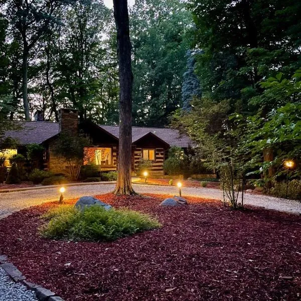 Log Cabin - Natures Oasis - Fire Pit & Gazebo, hotel i Cleveland