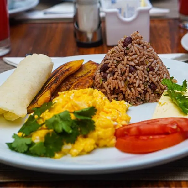 La Fortuna Lodge by Treebu Hotels, hotel in Fortuna