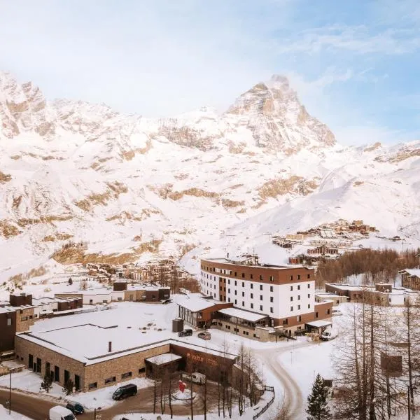 Valtur Cervinia Cristallo Ski Resort, viešbutis mieste Breuil-Červinija