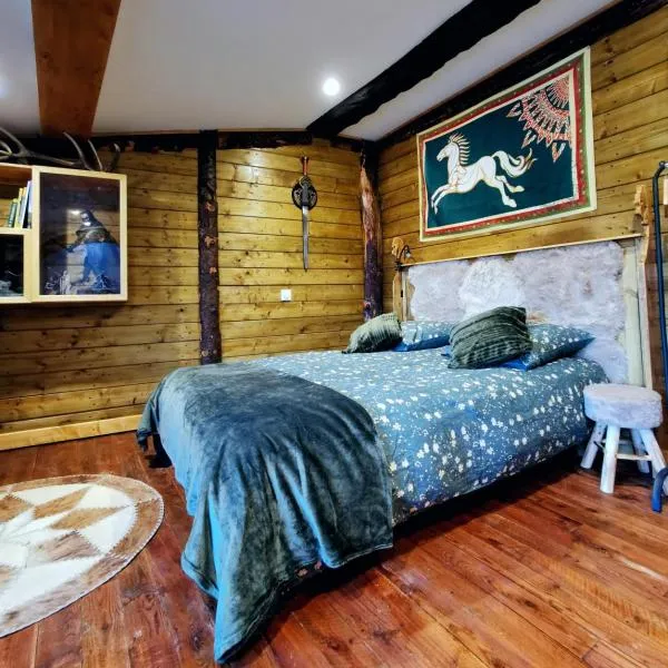 Suite privative Le seigneur des Anneaux Arnor – hotel w mieście Vertaizon