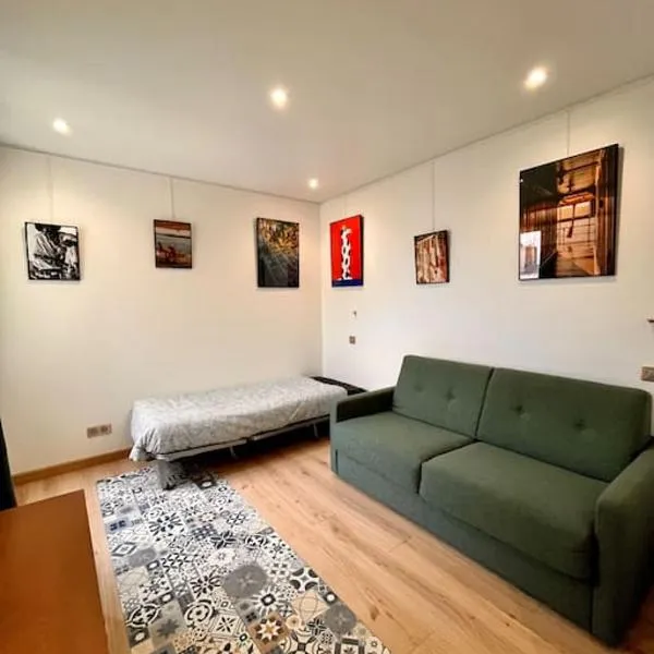 Montparnasse Art Gallery Studio /3P