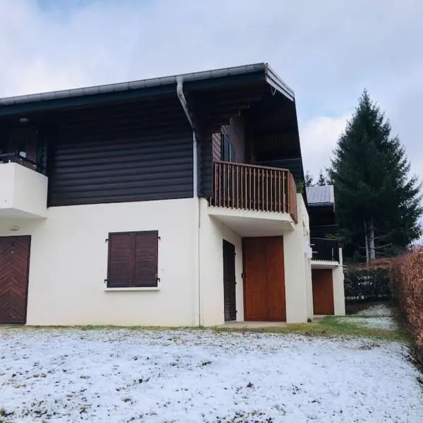 Chalet à Gérardmer - Vue montagne - Calme & Paisible, hôtel à Gérardmer