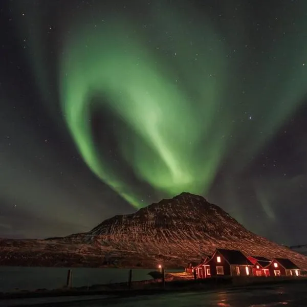 Mjoeyri Travel Holiday Homes, hótel á Eskifirði