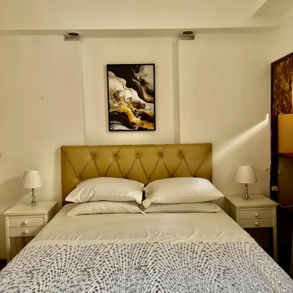 Alugo quarto espaçoso com banheiro privado em apartamento em Copanema