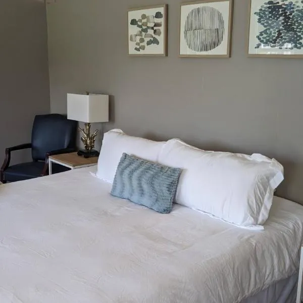 Cozy B- condo in charming Corpus Christi with WiFi, AC near Laguna Madre, hotel v destinaci Corpus Christi