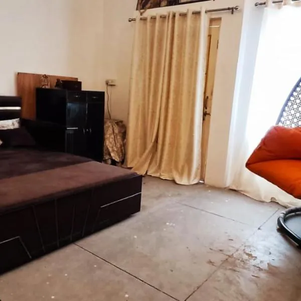 Ramashray - Spiritual कुटिया, hotel v destinaci Ayodhya