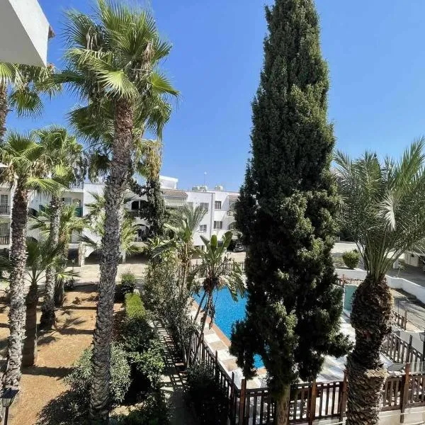 Chris Villa - Apartment in Paralimni, Agia Napa, hotel v destinaci Paralimni