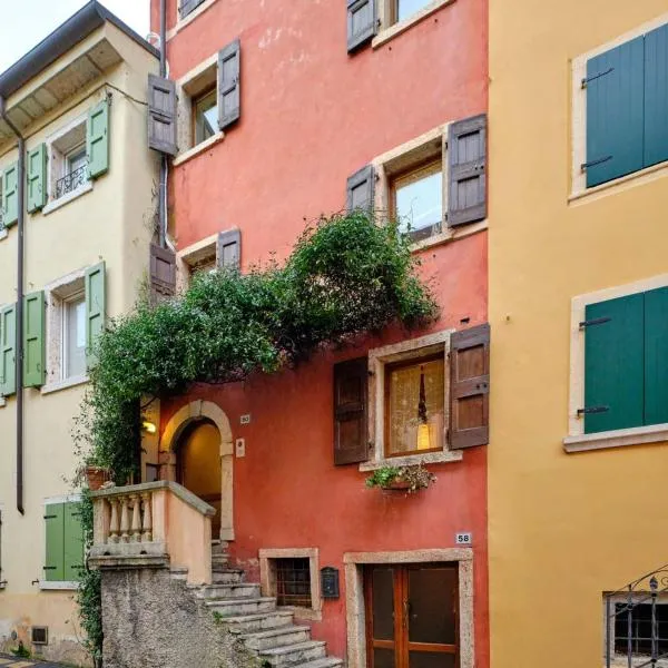 Welcome Traveller BERNARDO ROOMS, hotel em Garda