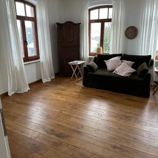 Kuschelige Ferienwohnung auf Reiterhof, hotel en Poggensee