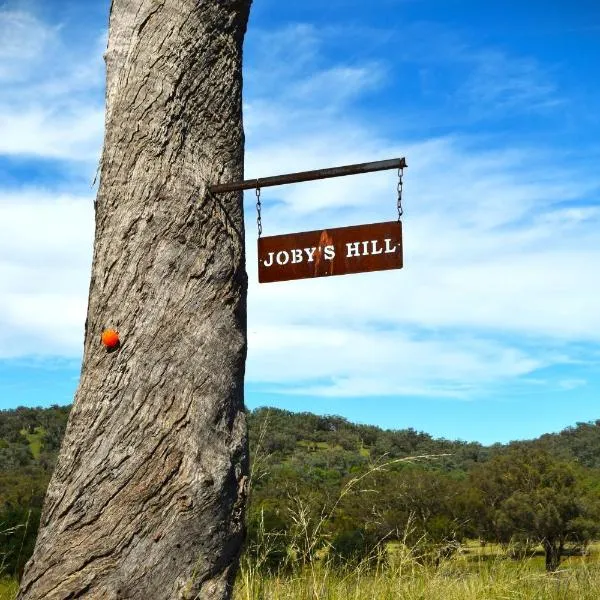 Little House in the Nursery grounded and welcoming, Hotel in Quirindi