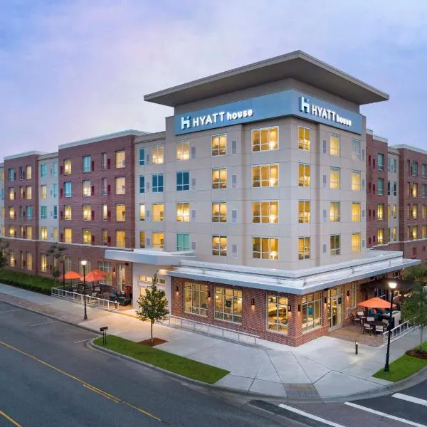 Hyatt House Charleston/Mount Pleasant، فندق في جزيرة النخيل