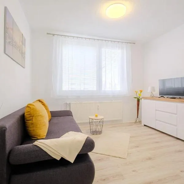 Apartman Sweet home, hotelli kohteessa Humenné