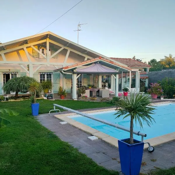 Chez Didier et Gene – hotel w mieście Arès