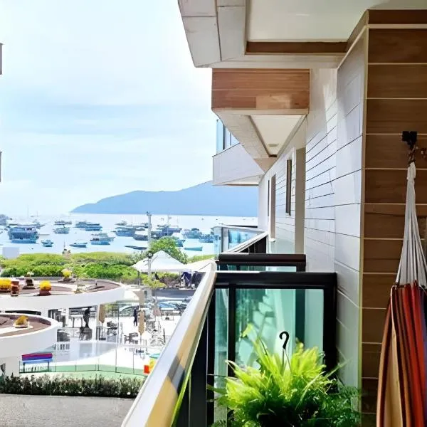 Apartamentos de 2 quartos com piscina na Praia dos Anjos
