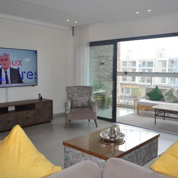 SURF PALACE BEACHFRONT APARTMENT Essaouira, hotel in Essaouira