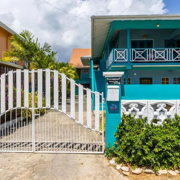 Beach House In Crown Point- walk to the beach, ξενοδοχείο σε Bon Accord