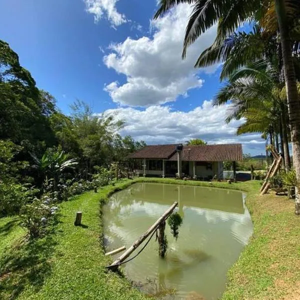 casa do lago, paz e sossego., hotel in Guaramirim