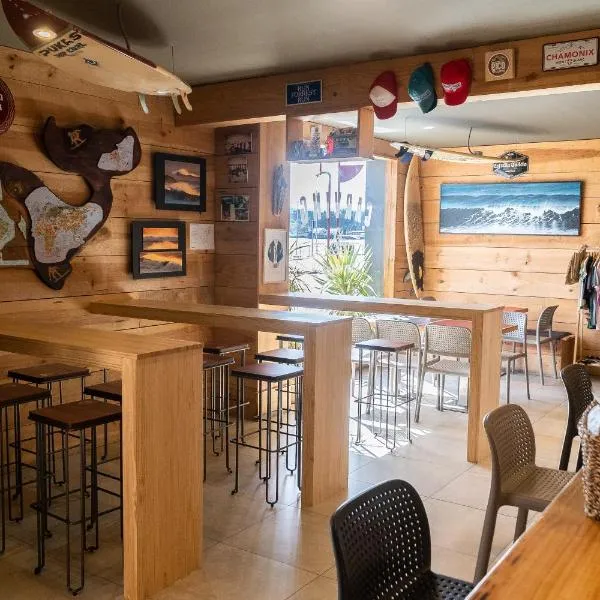 Carving Surf Hostel, hotel v destinaci San Esteban de Pravia