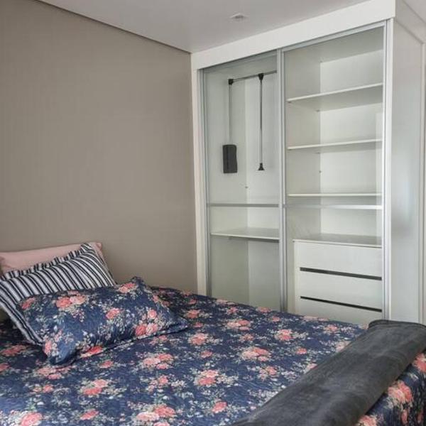 Studio mobiliado, com garagem, 50m metrô Brooklin, próximo shopping Morumbi em SP - Foto 2