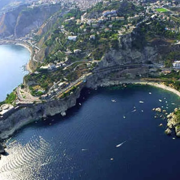 LA BOLINA LETOJANNI TAORMINA, hotel v destinaci Letojanni