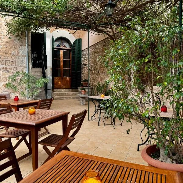 Casa Bougainvillea, hotel u gradu Soljer