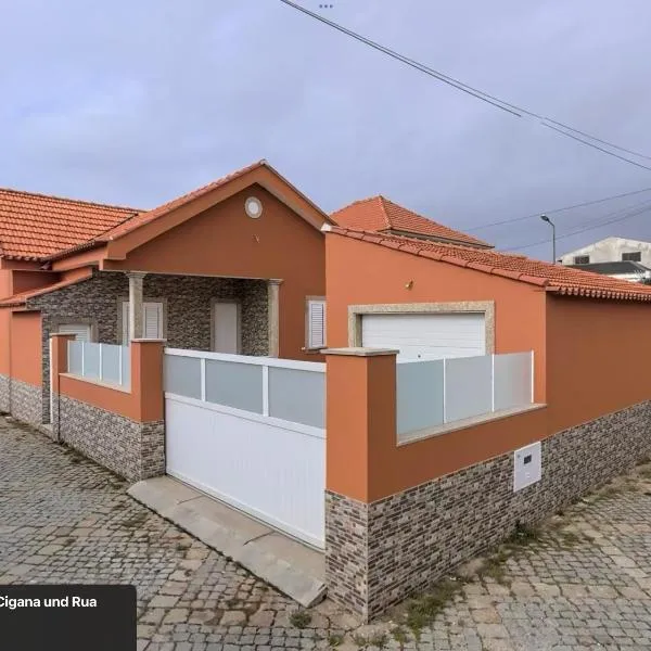 House at Beach, hotel di Esmoriz