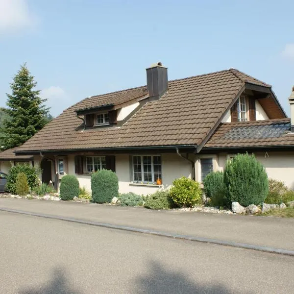 Ferienwohnung und B&B Chasa Janett, khách sạn ở Rudolfstetten