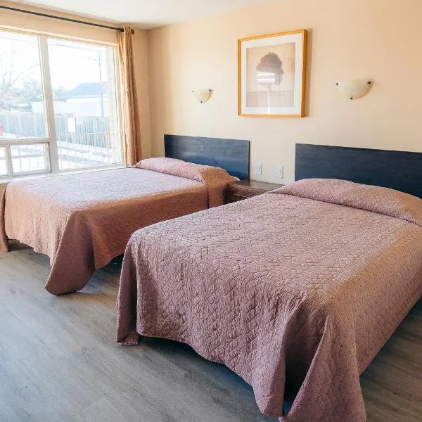 Clarkson Village Motel, 1815 Lakeshore Rd West Mississauga, hotel v destinaci Mississauga