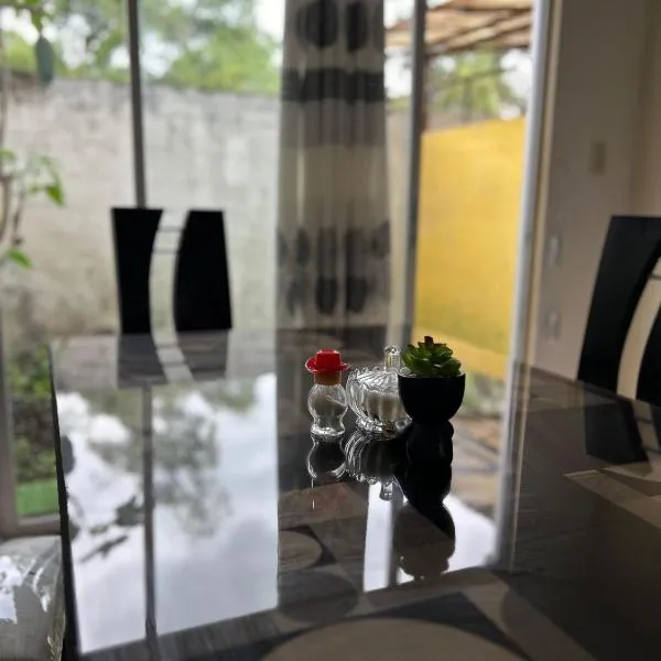 Dulce Hogar 01, hotel v destinaci Loja