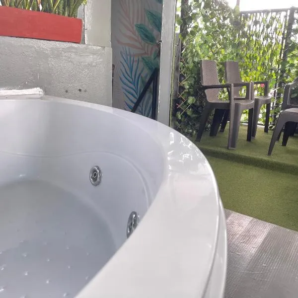 Apartamento loft privado con terraza, hotel in Neiva