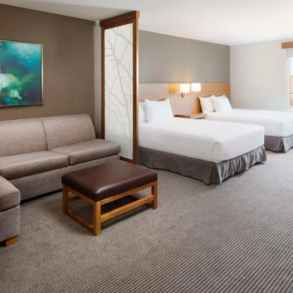 Hyatt Place Lubbock، فندق في لوبوك