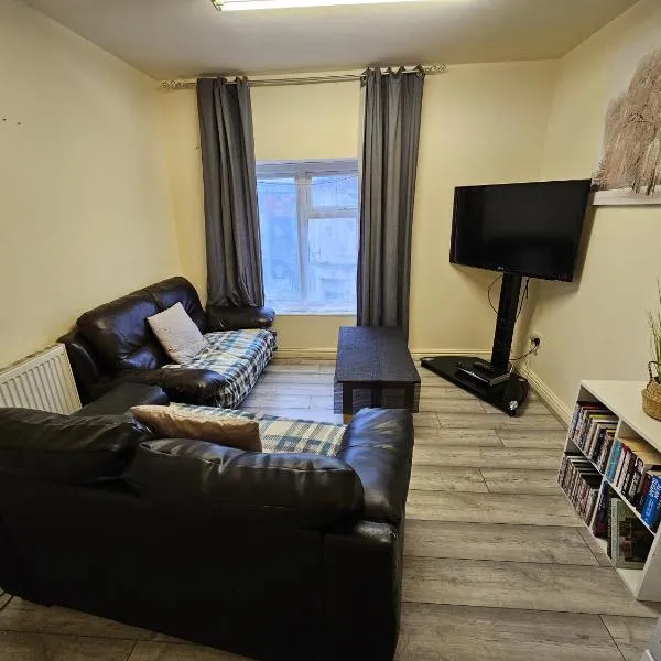 2 bedroom apartment in Greater Manchester、アッシュトン・アンダー・ラインのホテル