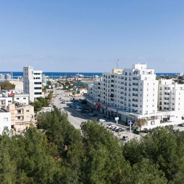 Port View Hotel: Gazimağusa şehrinde bir otel