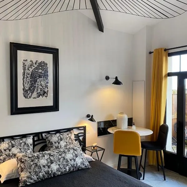 Hôtel particulier - Les lodges du Bassin d'Arcachon- Suites privées haut de gamme- Clim-Parking privé, хотел в Гужан-Местрас