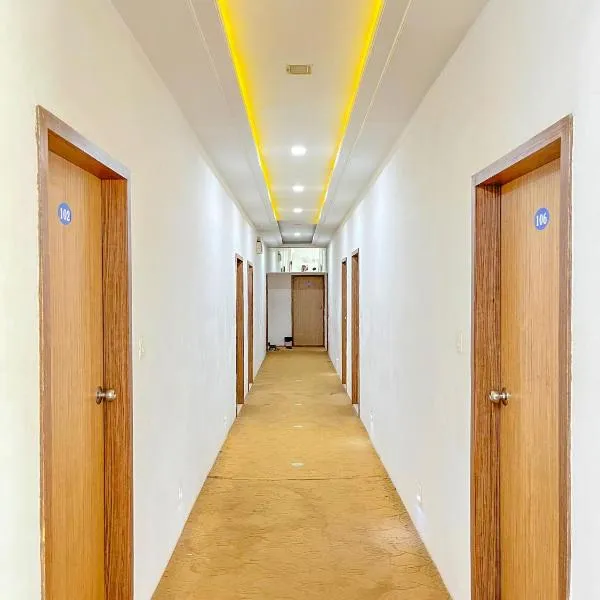 Stay Guru Usha Residency, hotel v destinaci Bhuj