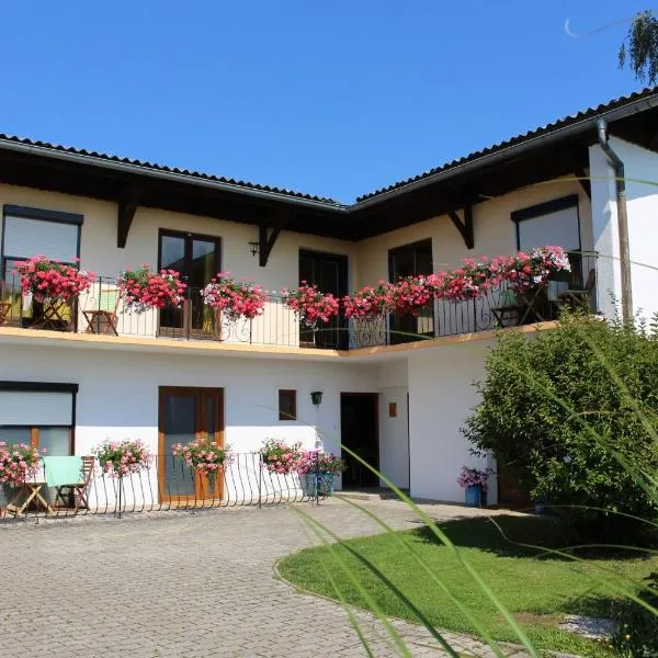 Haus Falle, Hotel in Schiefling am Wörthersee