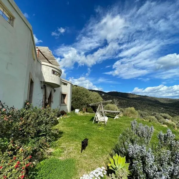 B&b La Casa Nel Vento, hotel en Torpè
