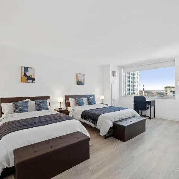 Bold Boardwalk 2BR 3BA Condo by CozySuites, hotel in Atlantic City