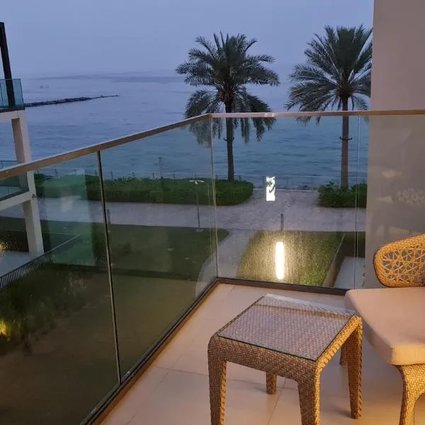 Two Bedroom-The Address Beach Resort Fujairah, hotel a Sharm